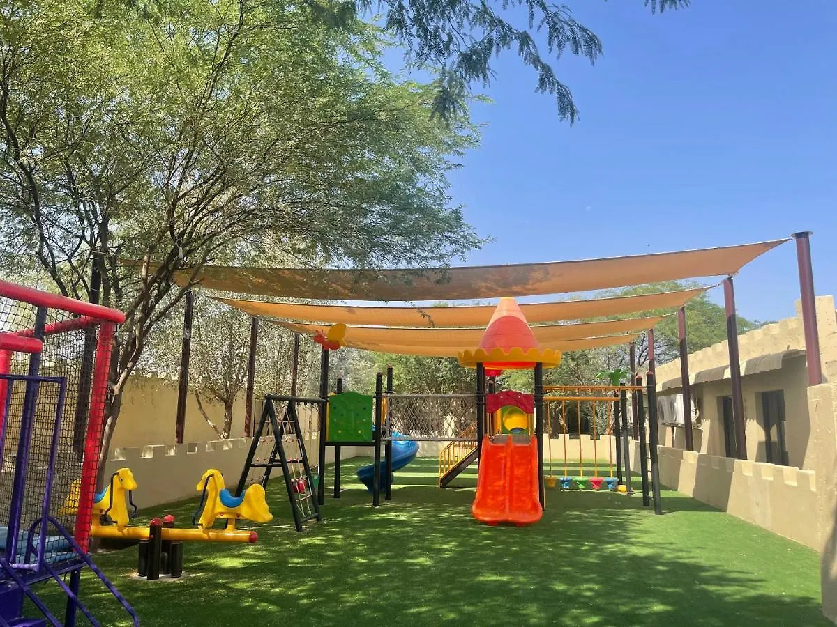 Al Bait Resort With Private Swimming Pools -Hrs Stables Al Hamraniyah Farm stay