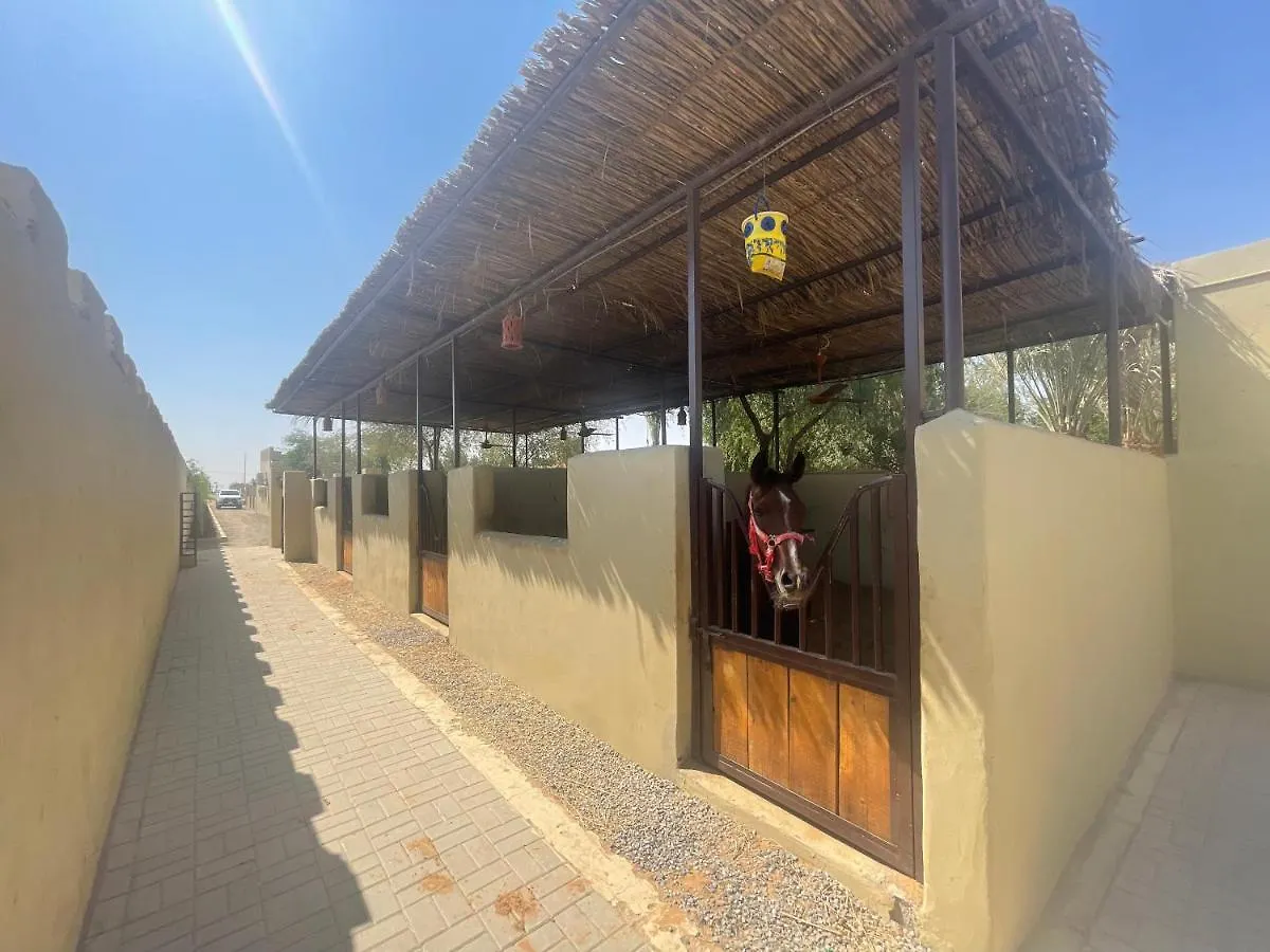 Al Bait Resort With Private Swimming Pools -Hrs Stables Al Hamraniyah