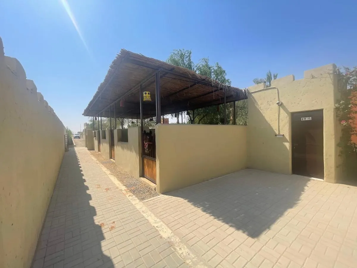 Al Bait Resort With Private Swimming Pools -Hrs Stables Al Hamraniyah Farm stay